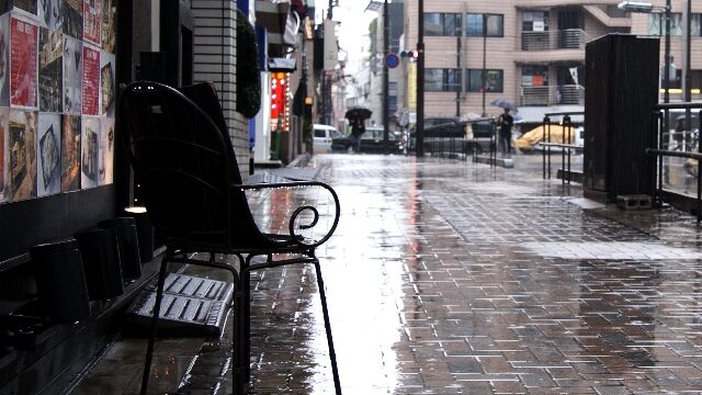 梅雨時期の原因不明の「体のだるさ」その原因と対処法